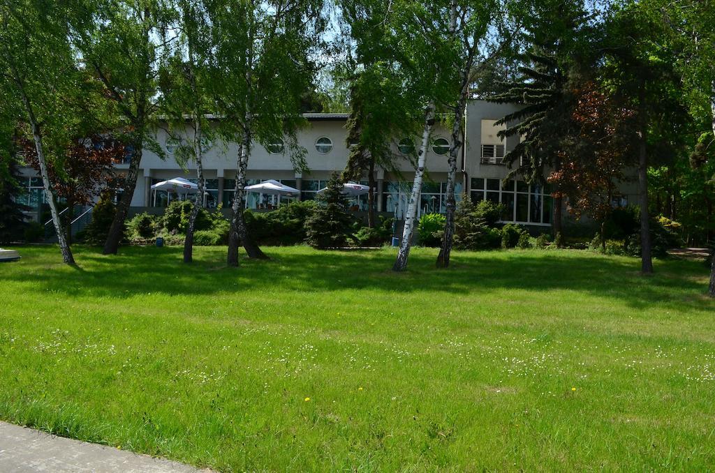 Hotel Mikorzyn Ślesin 외부 사진