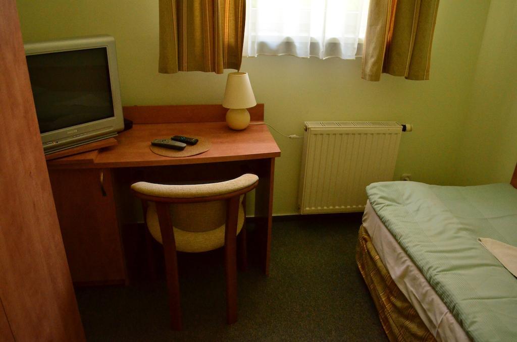 Hotel Mikorzyn Ślesin 객실 사진